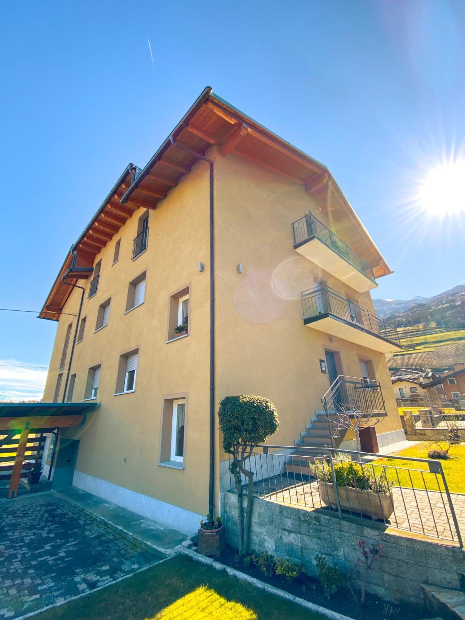 Apartment L'Envers Aosta Bagian luar foto
