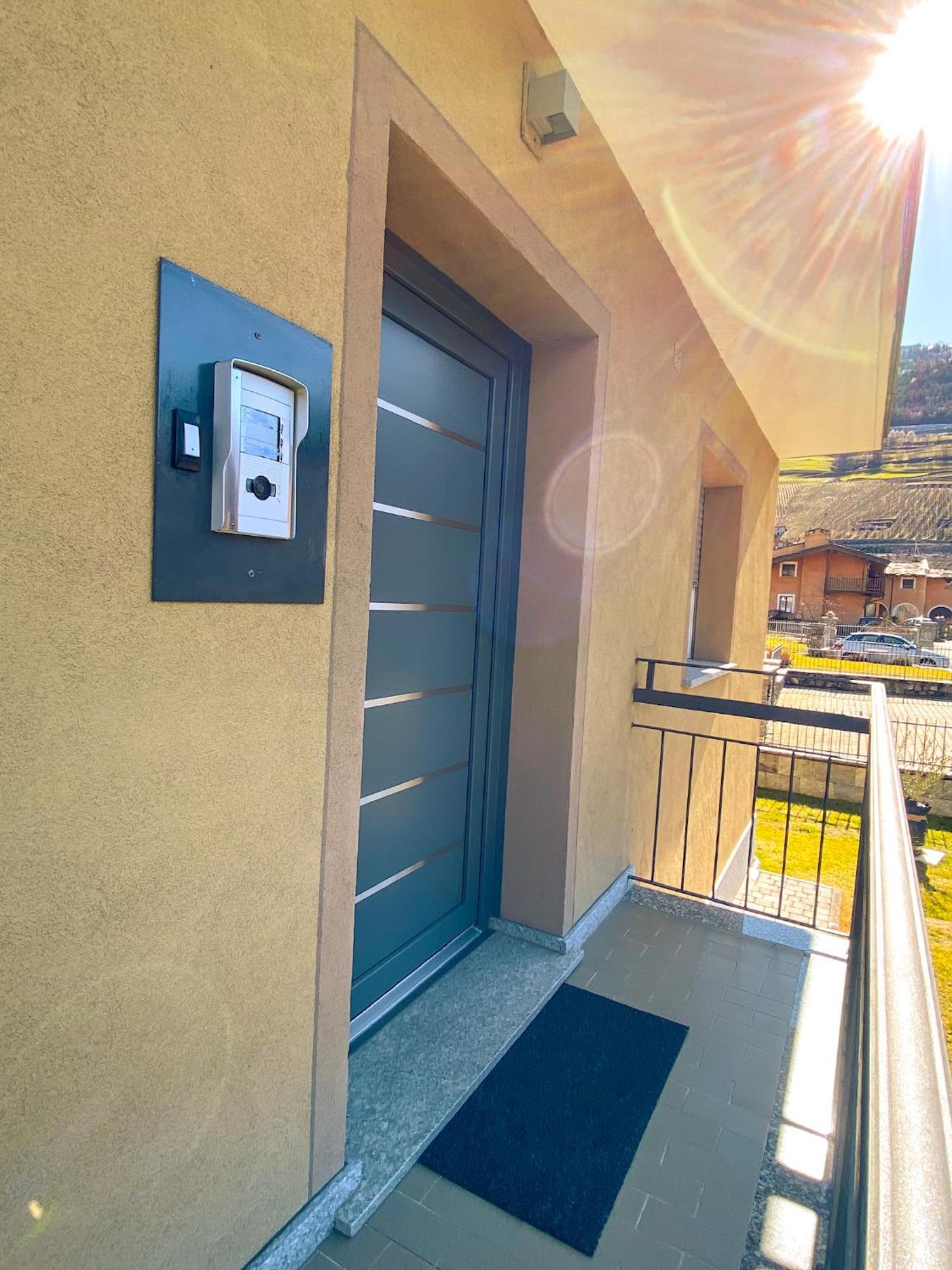 Apartment L'Envers Aosta Bagian luar foto